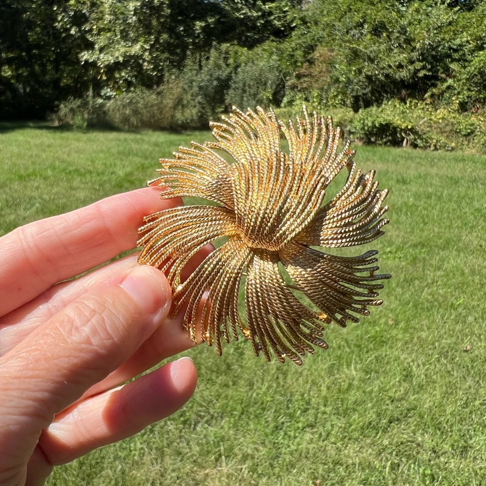 Vintage Monet Gold Swirl Brooch